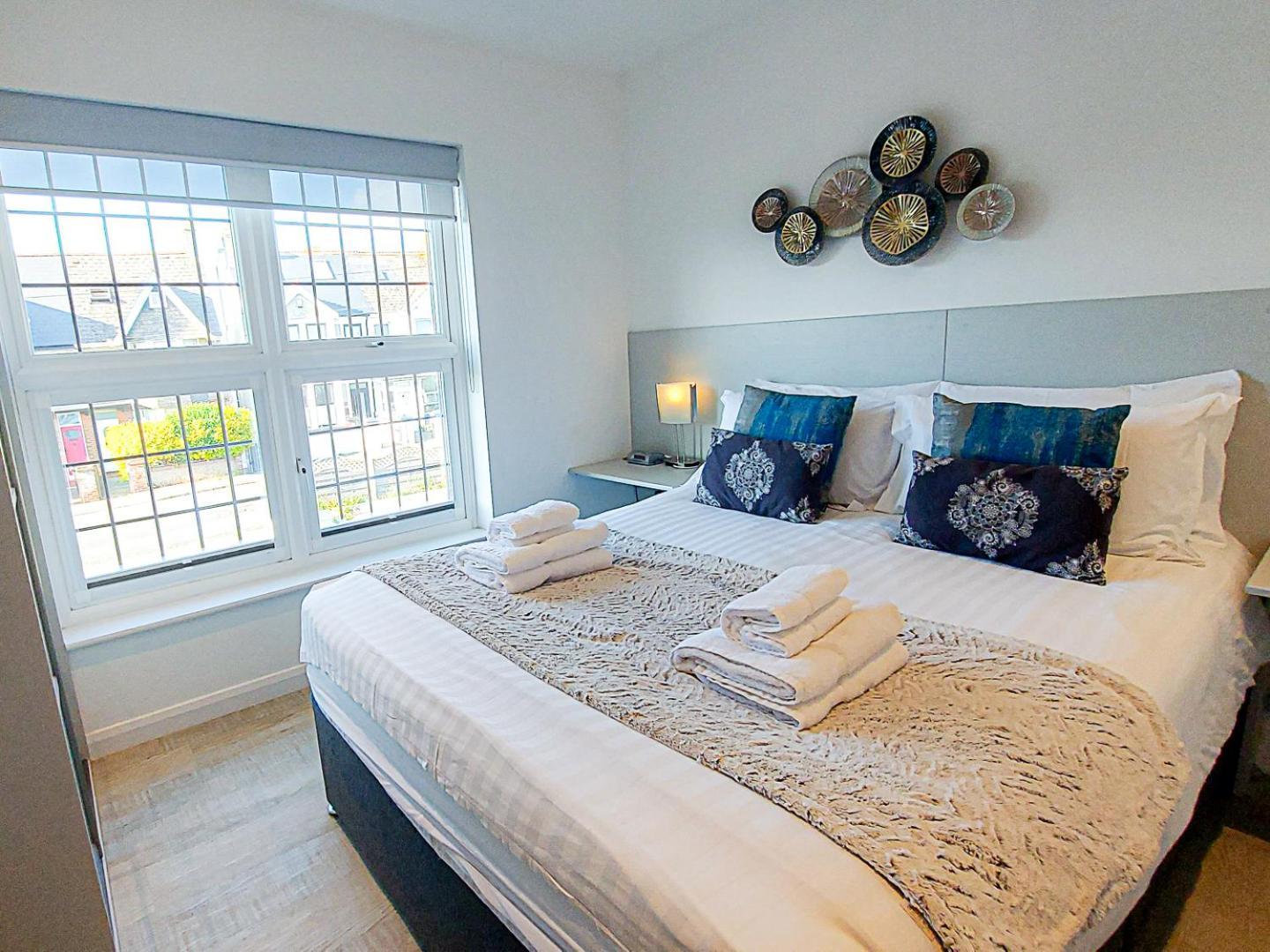 New Quay Meadow View Apartments חדר תמונה