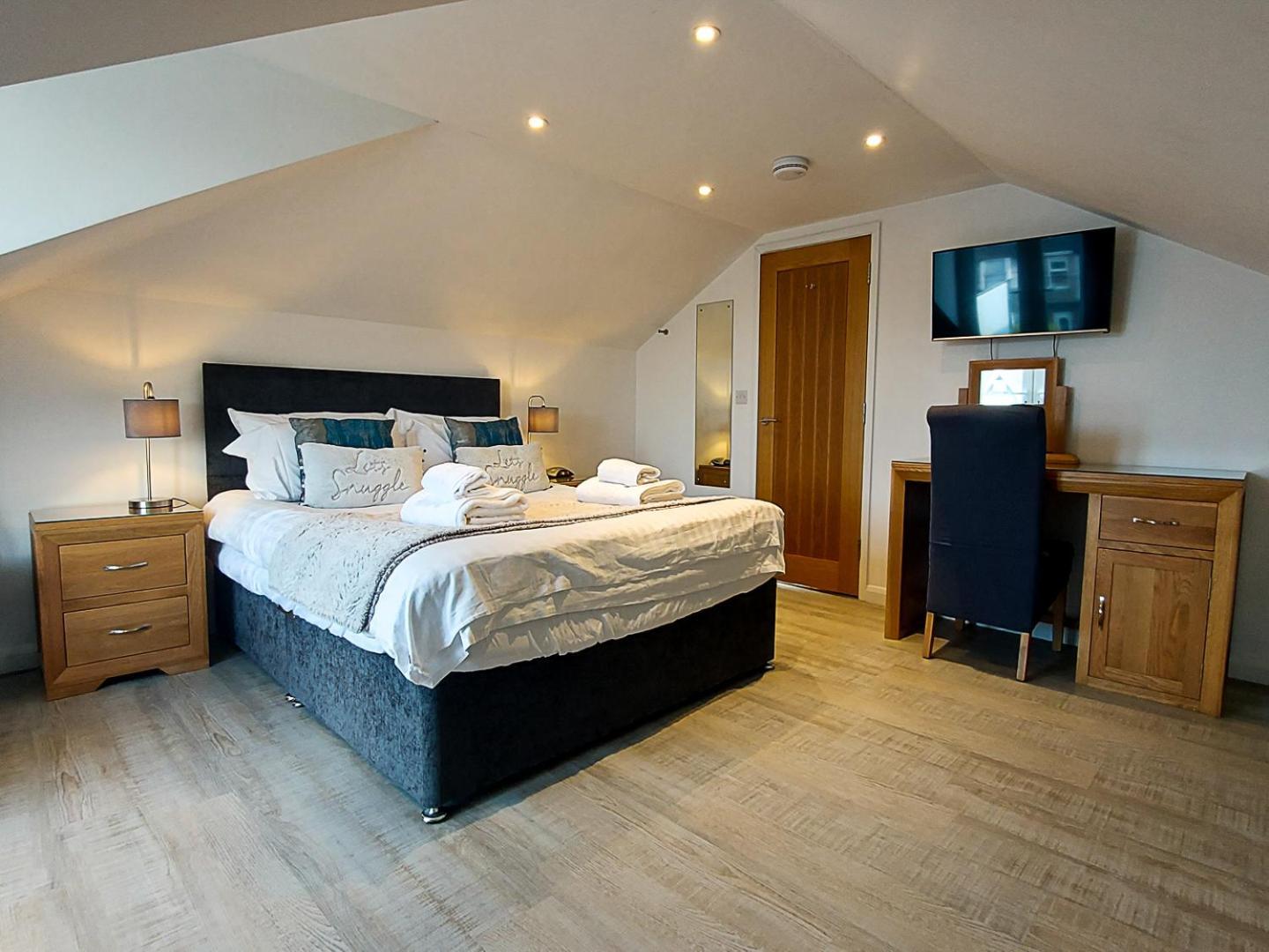 New Quay Meadow View Apartments מראה חיצוני תמונה