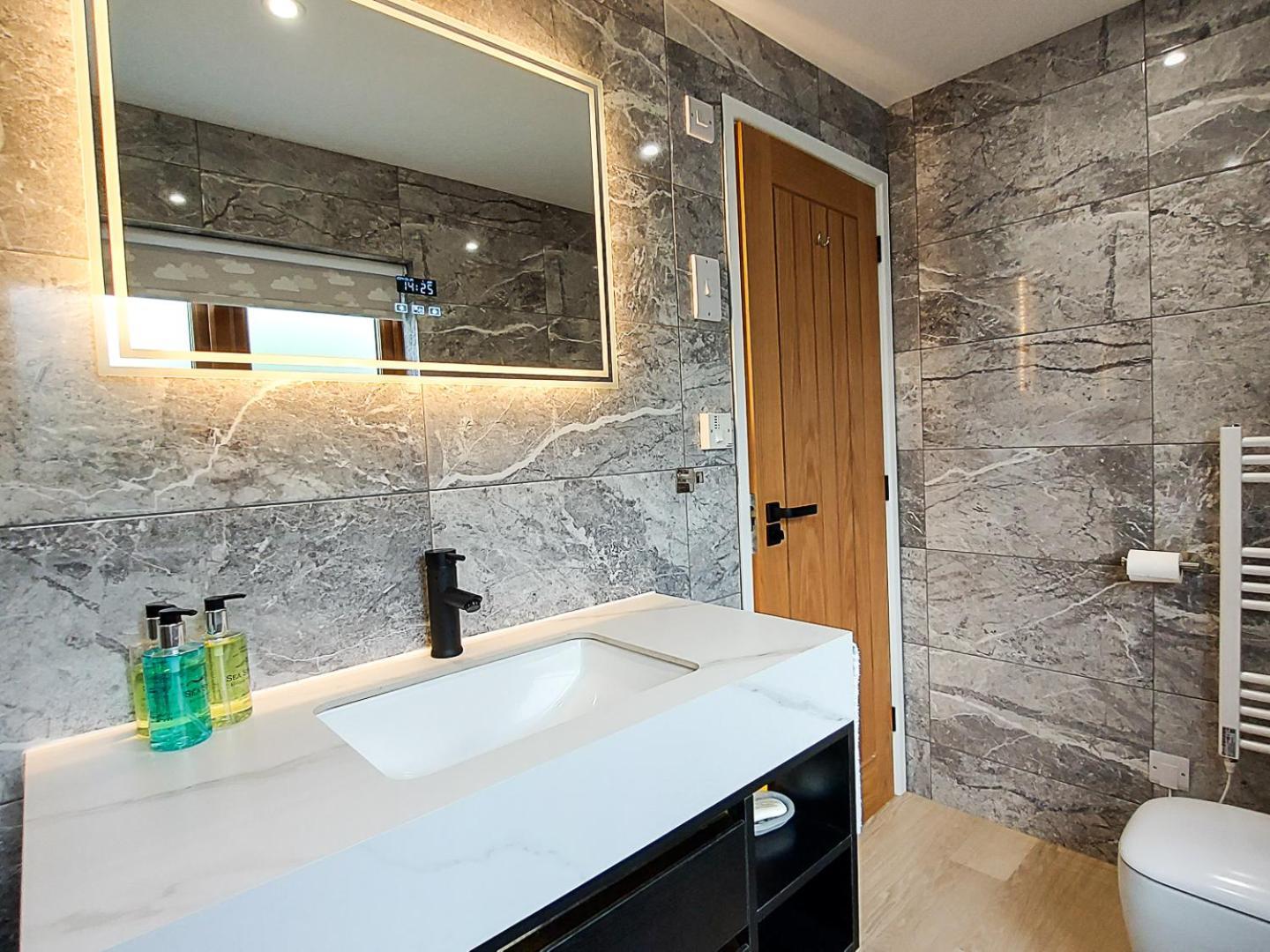 New Quay Meadow View Apartments מראה חיצוני תמונה